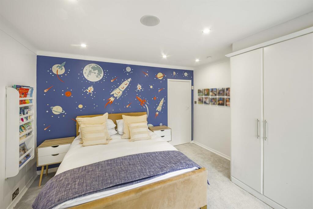 5 bedroom detached house for sale in Park Road, Hale, Altrincham, WA15